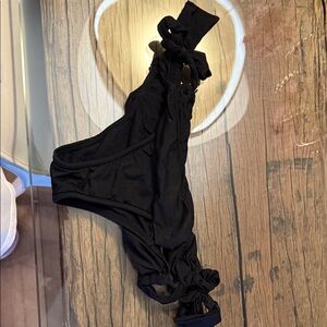 Salinas Black bikini bottom with Knot side Details